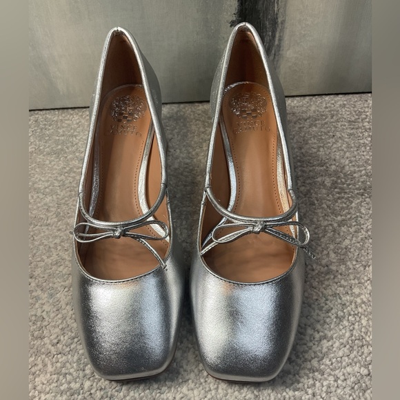 Vince Camuto Charley Silver Metallic Nappa Mary Jane with Bow - Size 8 (NIB) - Picture 3 of 14